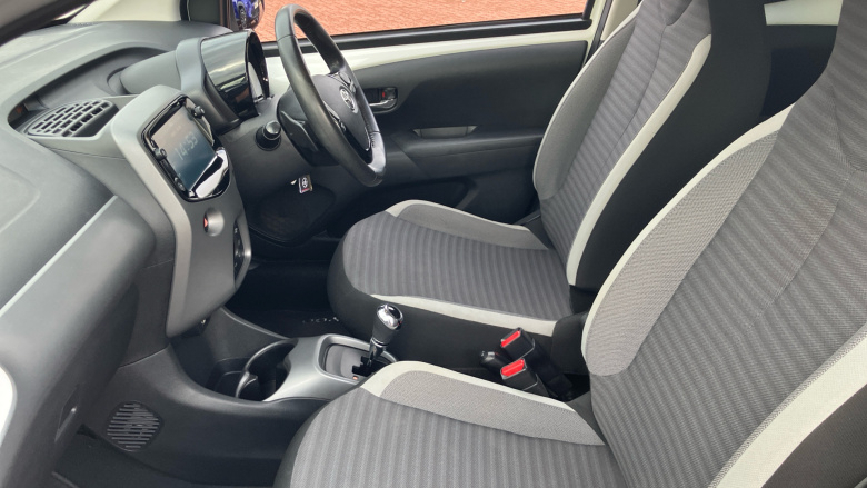 Toyota Aygo 1.0 VVT-i X-Trend 5dr x-shift Petrol Hatchback